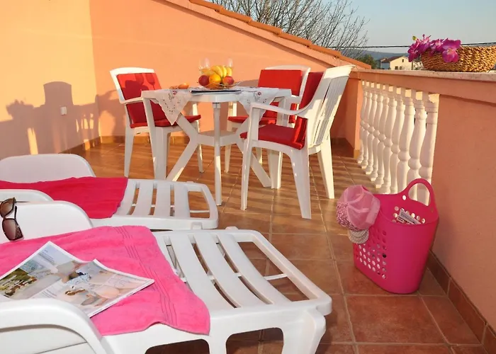 With A Parking Space Barbat, Rab - 15459 Apartmán *